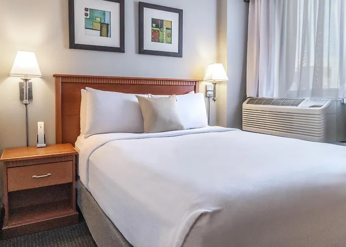 Hotel Saint-Laurent Montreal